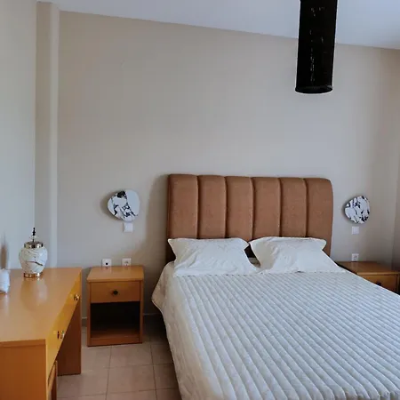 Ampeli Garden Apartment Áfitos
