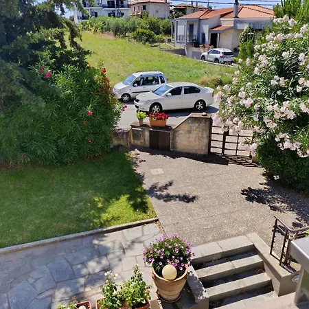 Ampeli Garden