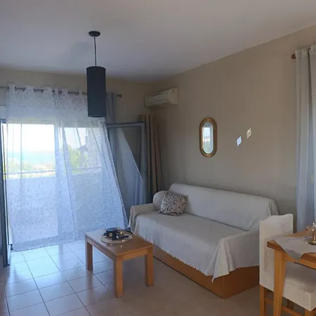 Ampeli Garden Apartment