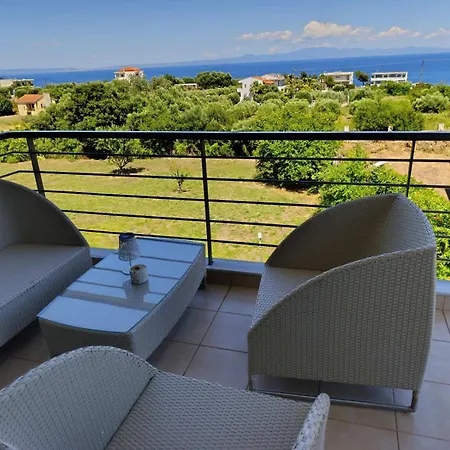 Ampeli Garden Apartment Áfitos