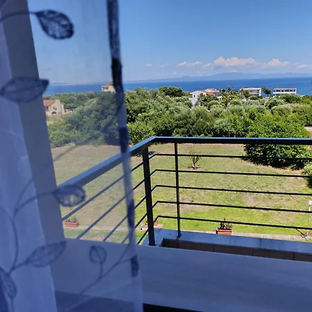 Ampeli Garden Apartment